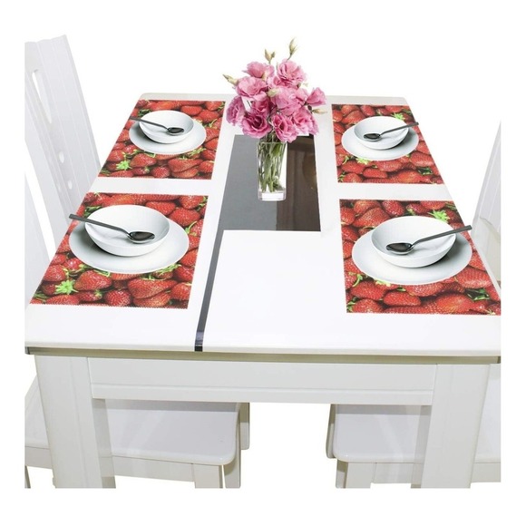 NEW Strawberry Fabric Placemats Rectangle Reversible Set of 4 Picnic Patio Set - Picture 2 of 4